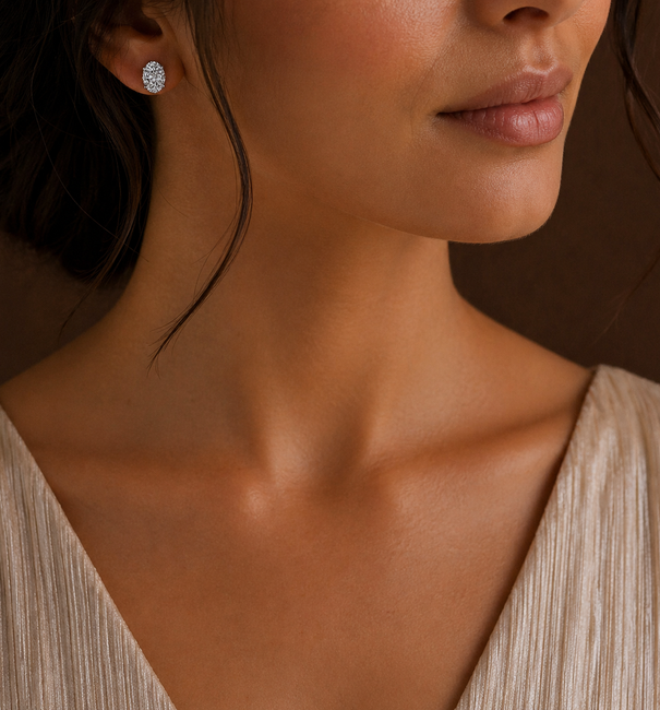 18KT WHITE GOLD DIAMOND OVAL SHAPE EARRING