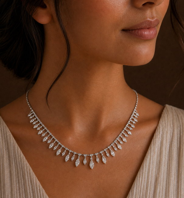 18KT WHITE GOLD DIAMOND NECKLACE
